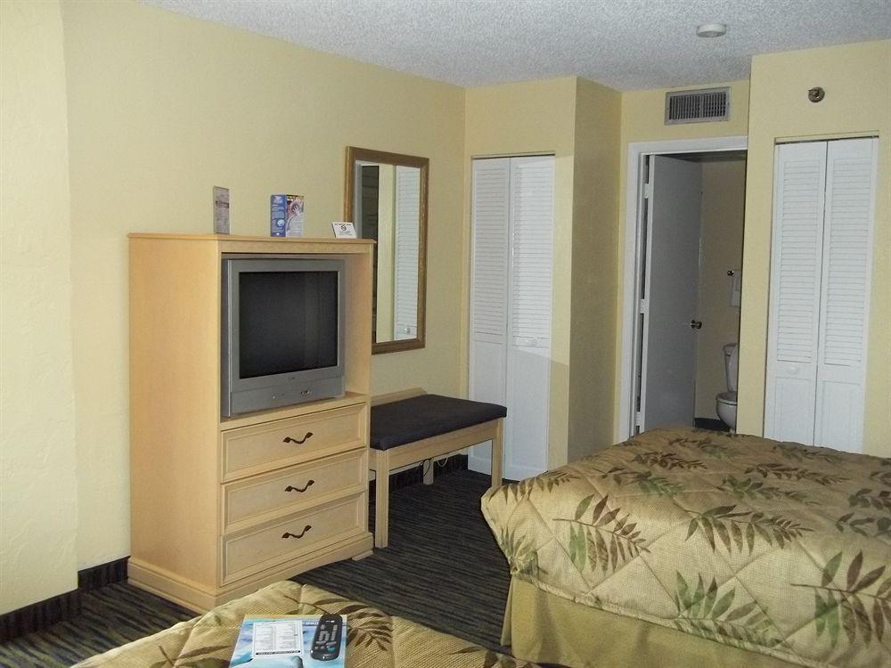 Holiday Inn Express & Suites Oceanfront Daytona Beach Shores By Ihg Екстер'єр фото