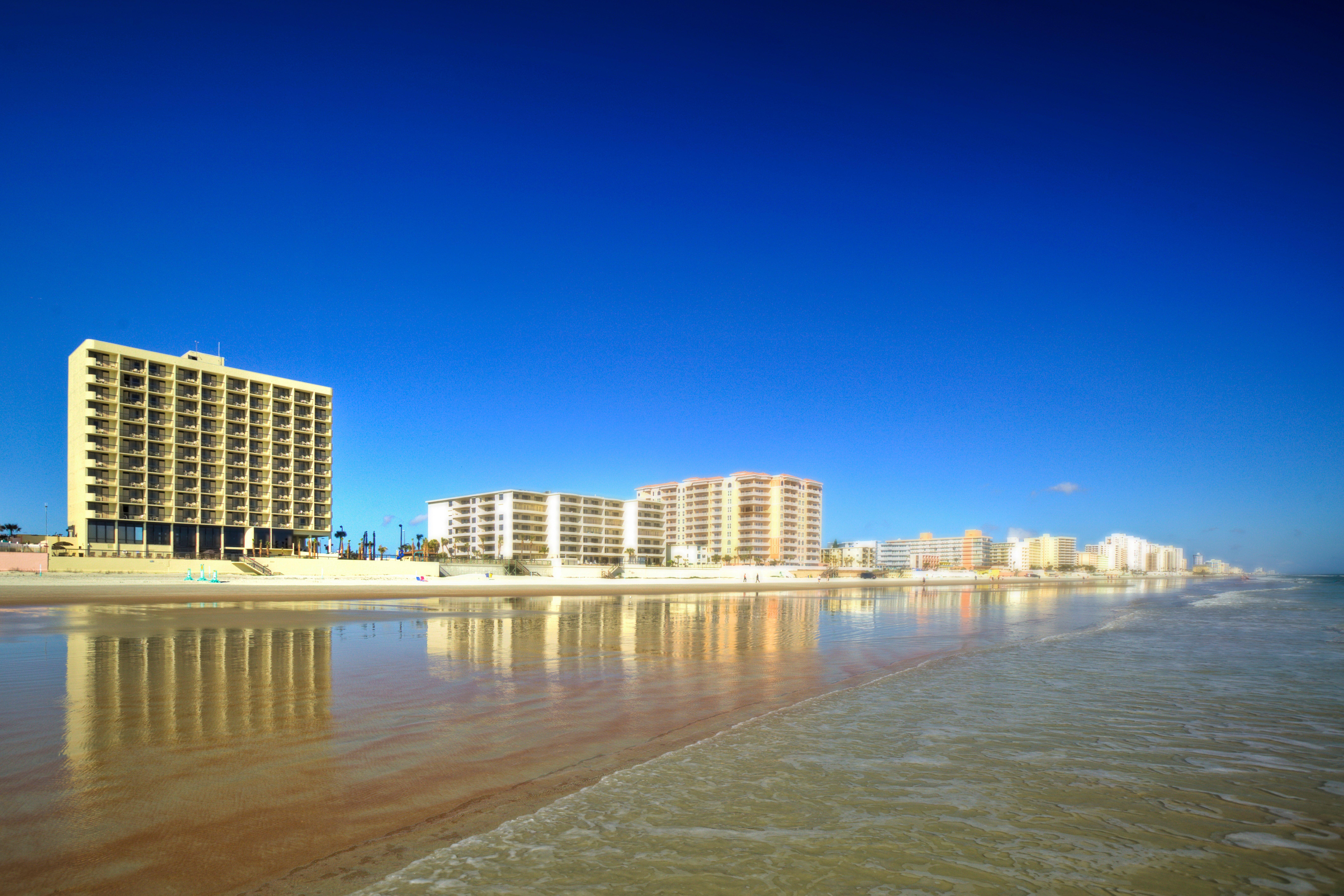 Holiday Inn Express & Suites Oceanfront Daytona Beach Shores By Ihg Екстер'єр фото