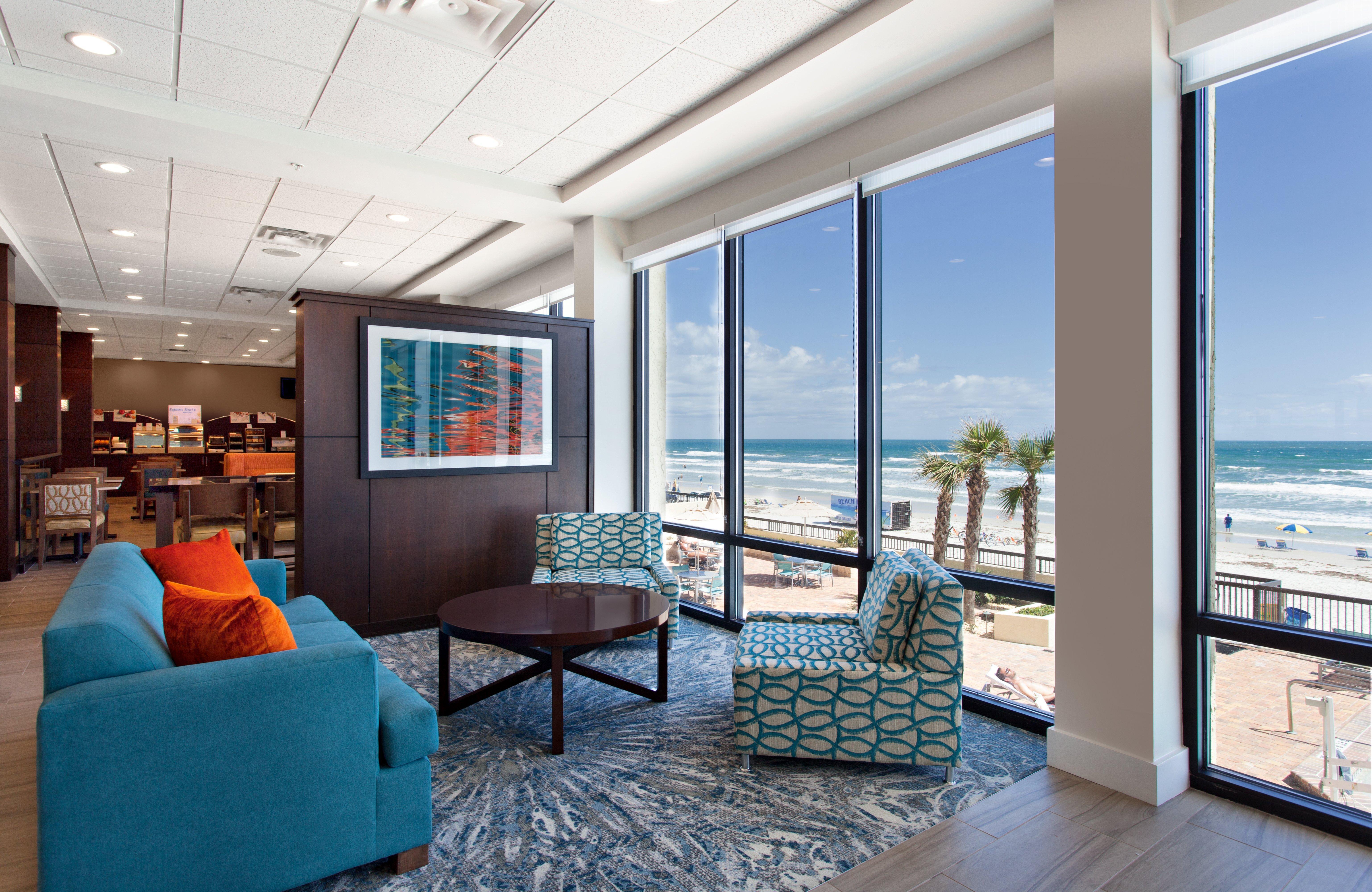 Holiday Inn Express & Suites Oceanfront Daytona Beach Shores By Ihg Екстер'єр фото