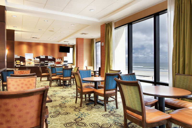 Holiday Inn Express & Suites Oceanfront Daytona Beach Shores By Ihg Екстер'єр фото
