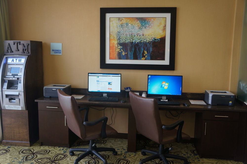 Holiday Inn Express & Suites Oceanfront Daytona Beach Shores By Ihg Екстер'єр фото